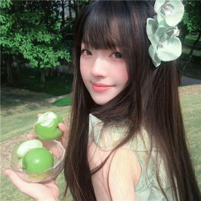 少女与海怪封面
