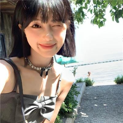 广告员封面